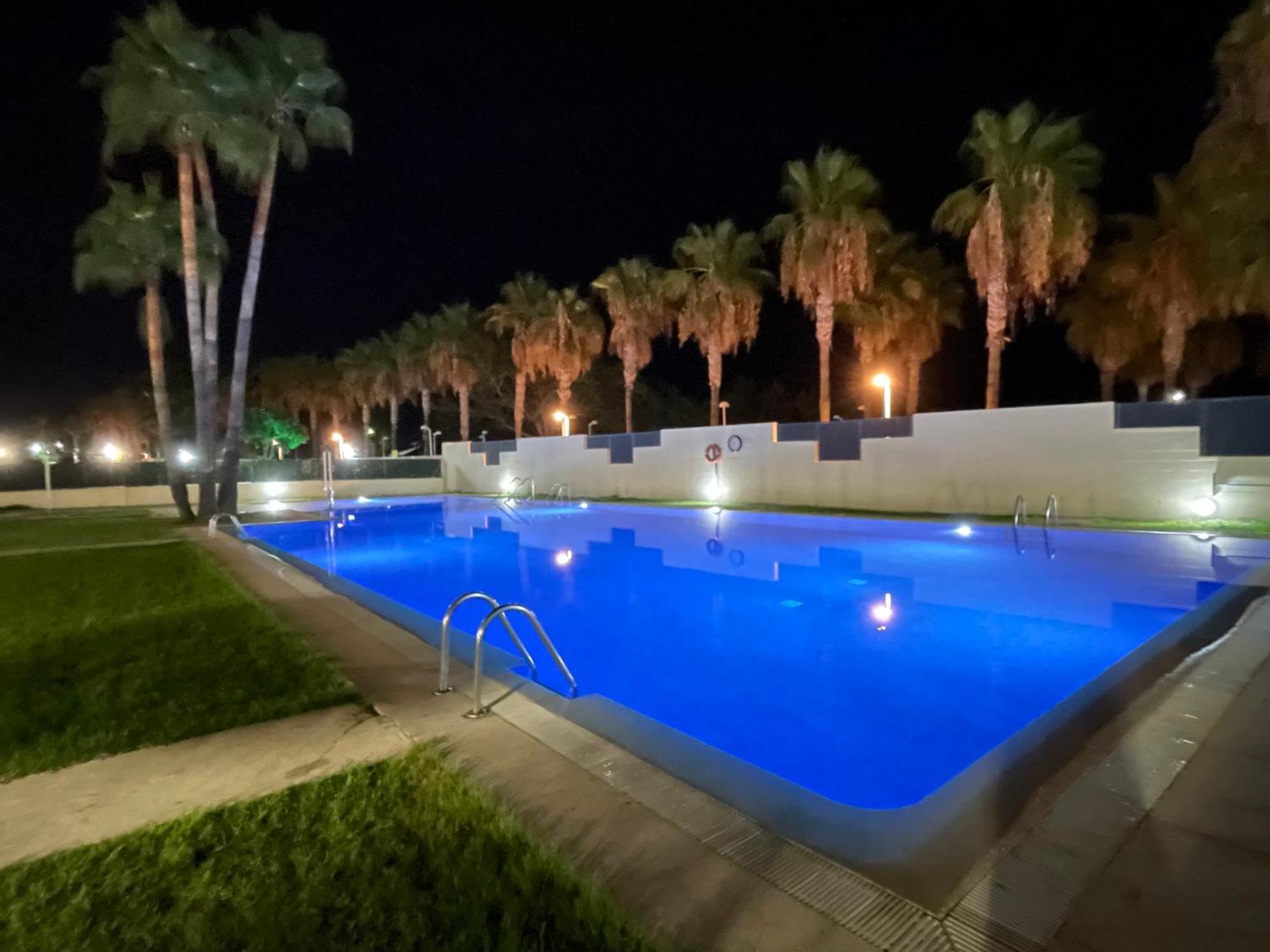 אורופסה דל מר Las Terrazas - Primera Linea De Playa Con Netflix, Disney, Movistar Con Todo El Futbol, Series, Cine Y Prime Video מראה חיצוני תמונה